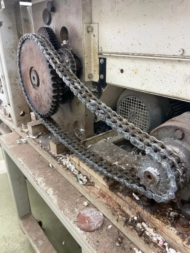 Shredder-Baler-Maintenance-768x1024